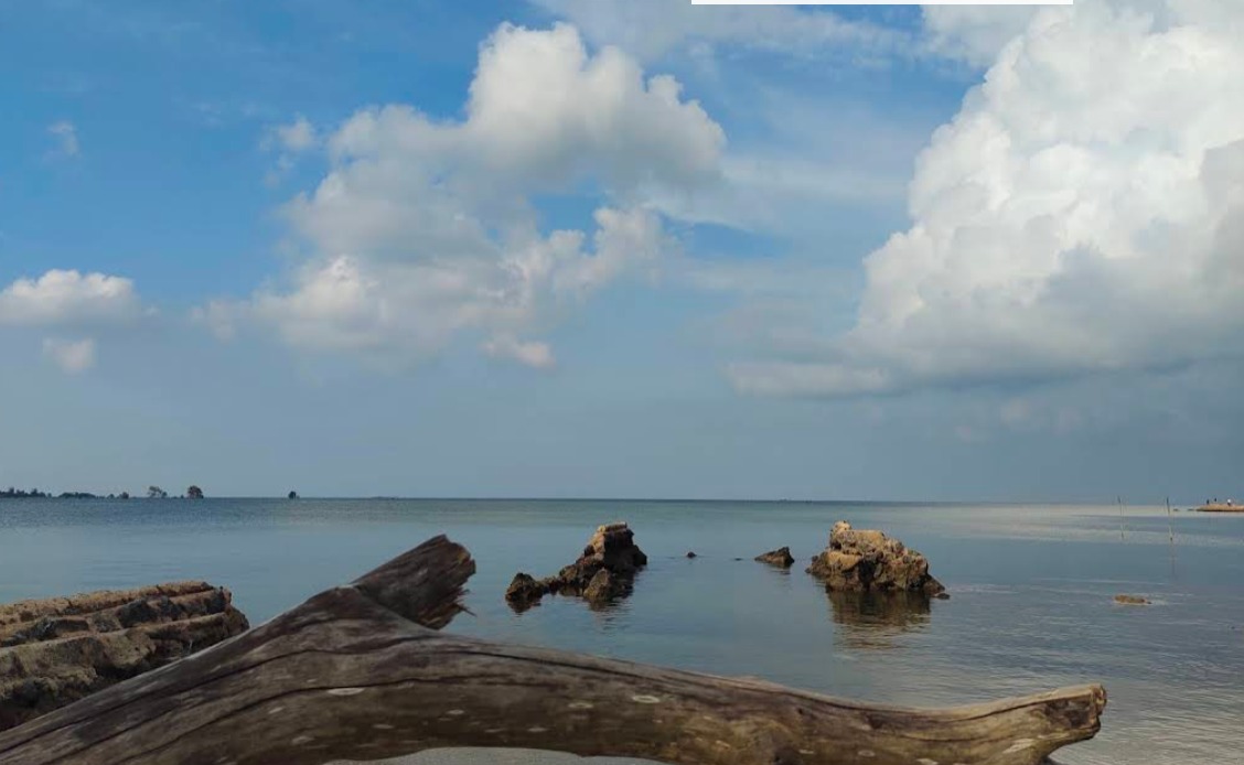 Melayu Batu Besar Beach