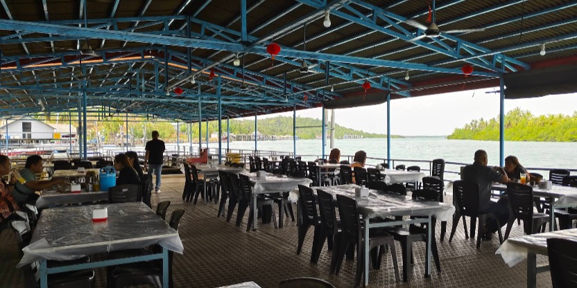 Love Seafood Piayu Restaurant