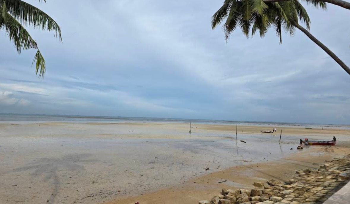 Teluk Mata Ikan Beach