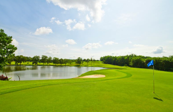 batam hils golf resort