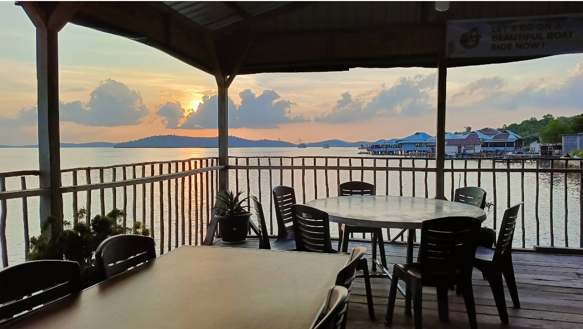 Nelayan Seafood Piayu Laut