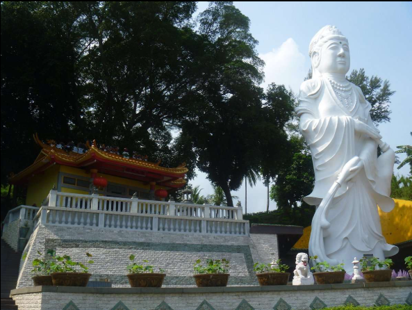 Patung Dewi Kwan Im (Kwan Im Temple)