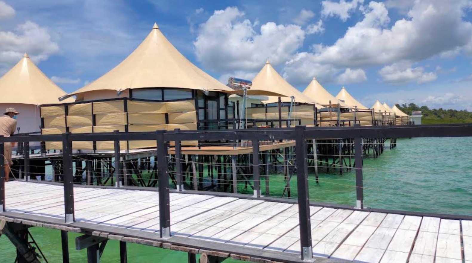 Kiki Beach Resort